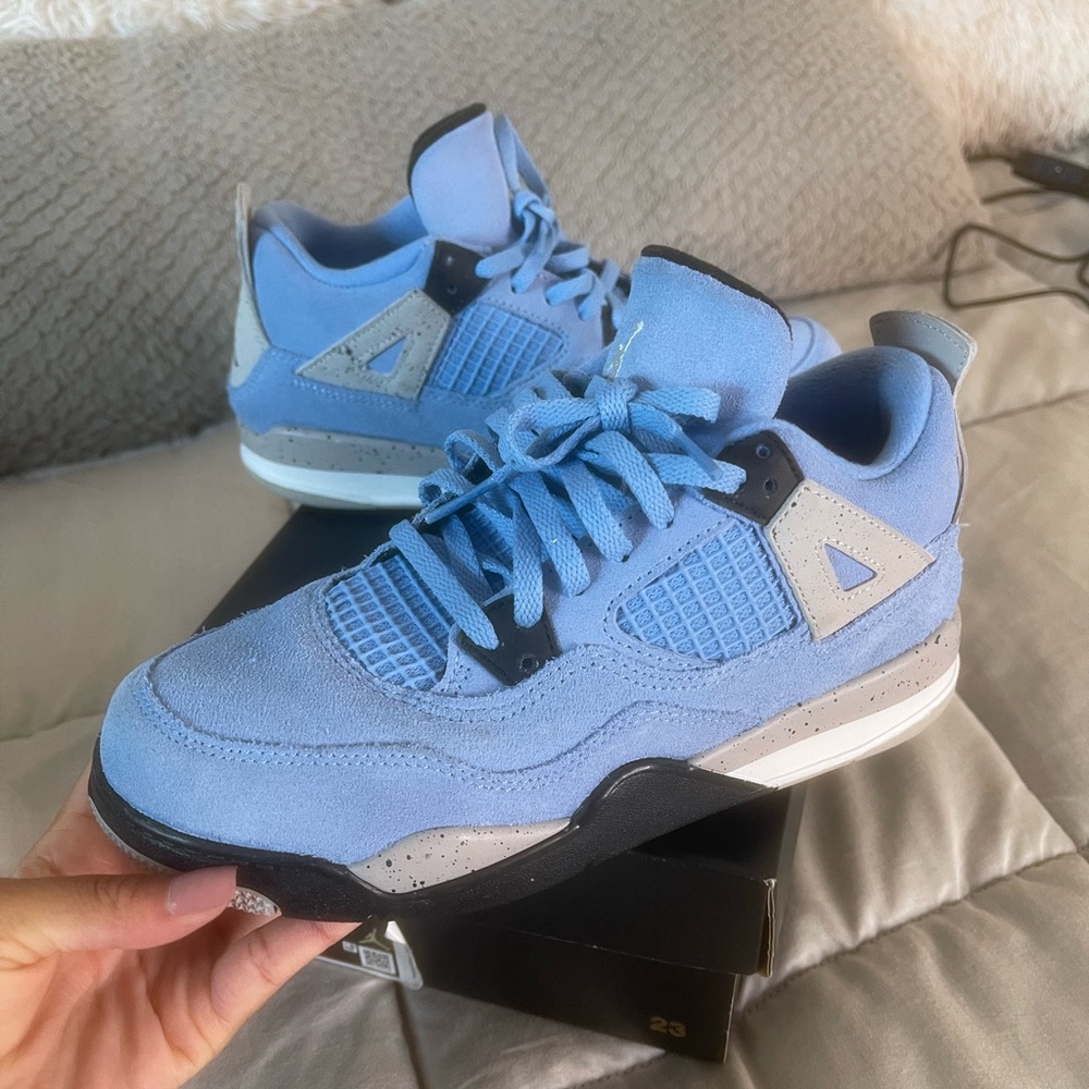 Blue 3y retro Jordan’s